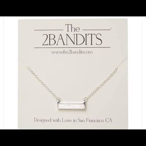 The 2Bandits bar necklace